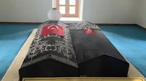 OSMANLI’NIN KIBLESİ SÜLEYMAN PAŞA TÜRBESİ’NDE “ŞÜPHELİ” KİMLİK DEĞİŞİMİ!