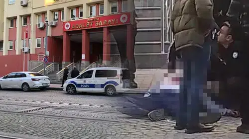 GENÇ KADIN İSTİSMARDAN ŞİKAYETÇİ OLDUĞU ADAMI BIÇAKLA ÖLDÜRDÜ!