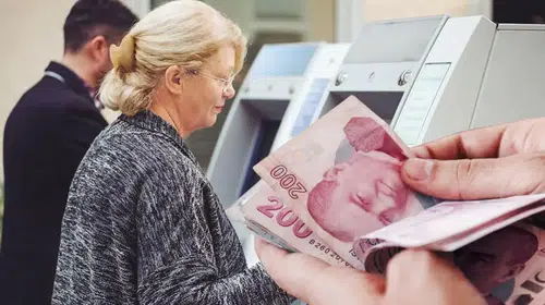 EMEKLİLERİN BAYRAM İKRAMİYESİNİN MİKTARI NE KADAR OLACAK?