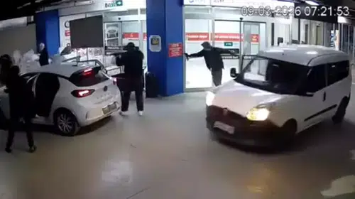 KUYUMCUKENT'TE UZUN NAMLULU SİLAHLARLA SOYGUN YAPILDI!