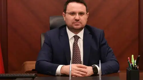 GÜRLEK'İN TAPU KAYITLARINI BAKAN 3 MEMUR AÇIĞA ALINDI!