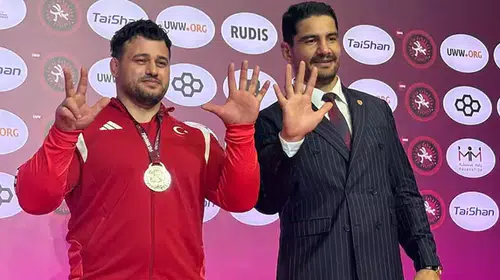 RIZA KAYAALP'İN ŞAMPİYONLUĞUNUN ARKASINDA KIZININ ROLÜ!