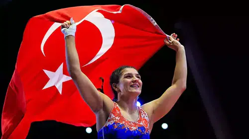 FLAŞ HABER? GÜREŞTE NESRİN BAŞ AVRUPA ŞAMPİYONU OLDU!