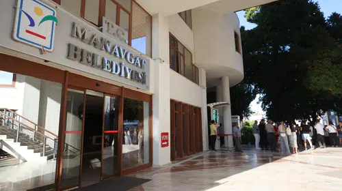 SON DAKİKA! MANAVGAT BELEDİYESİ’NE YENİ OPERASYON YAPILDI!