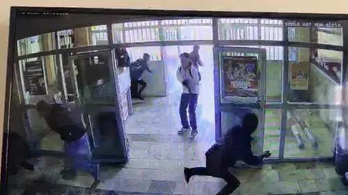 SİVEREK’DE ESKİ ÖĞRENCİ OKULDA İŞTE BÖYLE DEHŞET SAÇMIŞ!