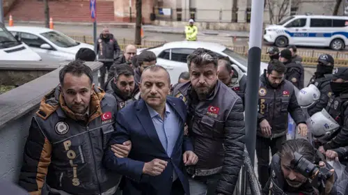 FLAŞ HABER! ESKİ VALİ TUNCAY SONEL TUTUKLAMA TALEBİYLE SEVK EDİLDİ!