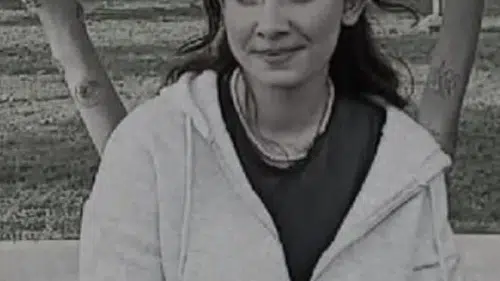 MUŞ’TA KAYBOLAN VE 3 GÜNDÜR ARANAN 15 YAŞINDAKİ ELANUR ÇAKIR BULUNDU!