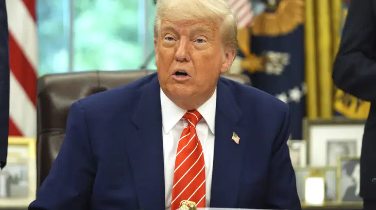 ABD BAŞKANI TRUMP İRAN'DAKİ GÖSTERİCİLERİ BÖYLE YÖNLENDİRDİ!