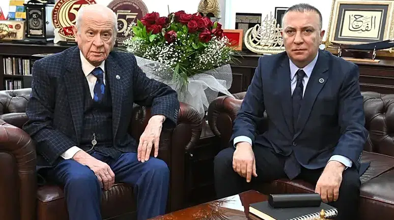 MHP'DEN İSTİFA EDEN  İZZET ULVİ YÖNTER'DEN İLK AÇIKLAMA GELDİ!