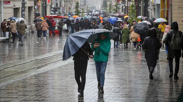 DİKKAT! İSTANBUL'A SAĞANAK YAĞMUR GELİYOR UYARISI!