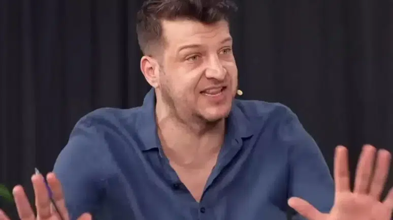 FLAŞ İDDİA! ESKİ FUTBOLCU BATUHAN KARADENİZ BAE'DE GÖZALTINA ALINDI!