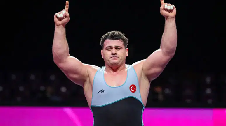 VE RIZA KAYAALP 13.KEZ AVRUPA ŞAMPİYONU OLDU!