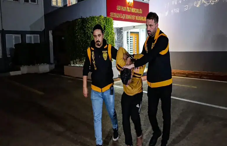 OTOMOBİLLE ÇARPTIĞI KIZINI YERE FIRLATAN BABA GÖZALTINDA!