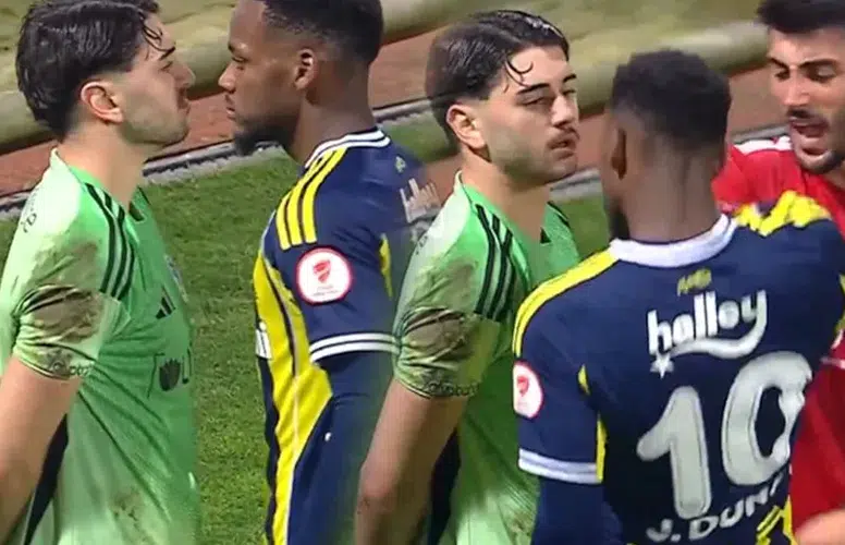 BEYOĞLU YENİÇARŞI’NIN KALECİSİ MAÇIN EN UNUTULMAZ İSMİ BÖYLE OLDU!