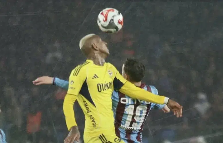 FENERBAHÇE’DEN TARAFTARLARA 14 ŞUBAT HEDİYESİ:2-3