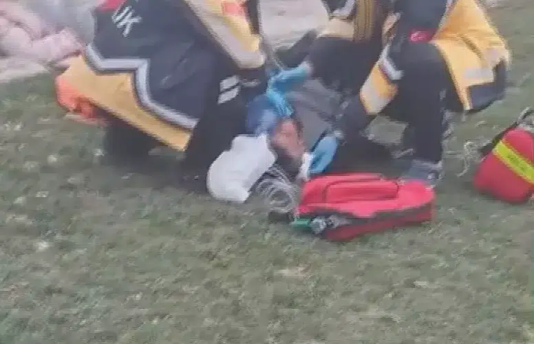 TÜRKİYE'DE KADINA NE KADAR DA KOLAY SİLAH ÇEKİLİYOR!