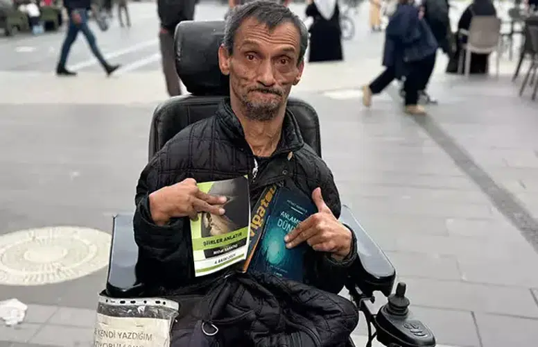 YÜZDE 90 BEDENSEL ENGELLİ KARATAŞ TEK ELİYLE 3 KİTAP YAZDI!