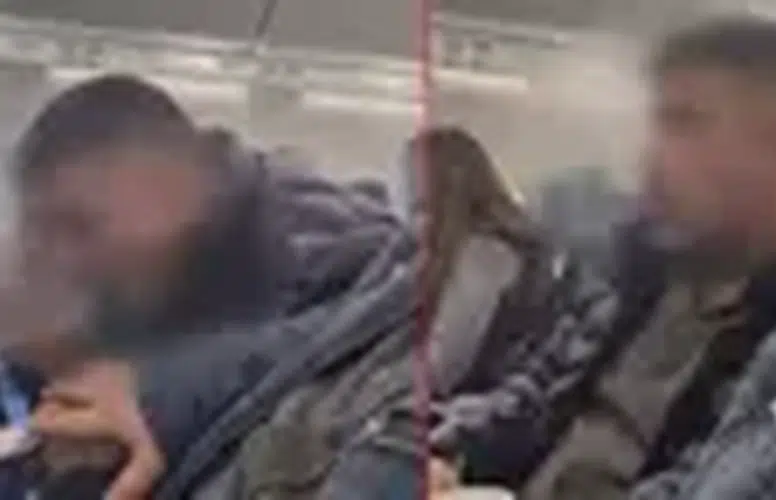 A JET UÇAĞINDA SİGARA İÇEN YOLCU KARA LİSTEYE ALINDI!