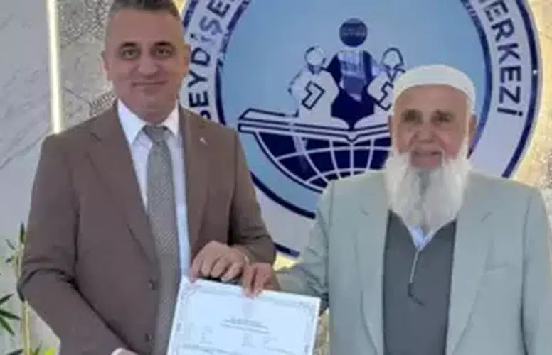 SEYDİŞEHİRLİ CELİL DEDE 84 YAŞINDA OKUMA YAZMA ÖĞRENDİ!