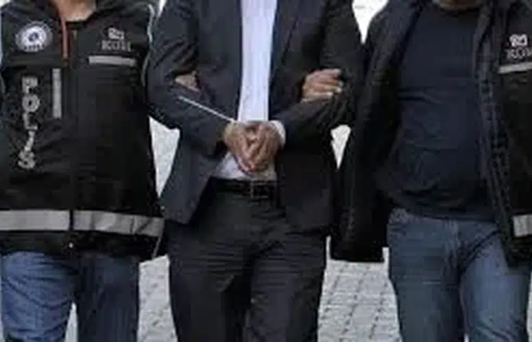 FETÖ'DEN İHRAÇ EDİLEN VE ARANAN HAKİM VE EMNİYET AMİRİ YAKALANDI!