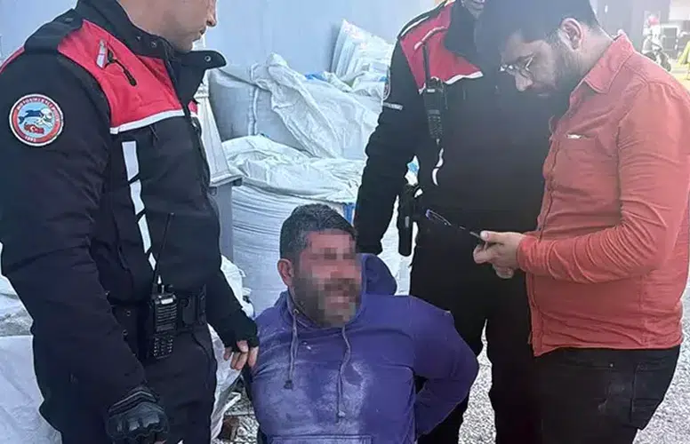 MAAŞINI ALAMAYAN GECE BEKÇİSİ İŞYERİNİ TİNERLE YAKTI!