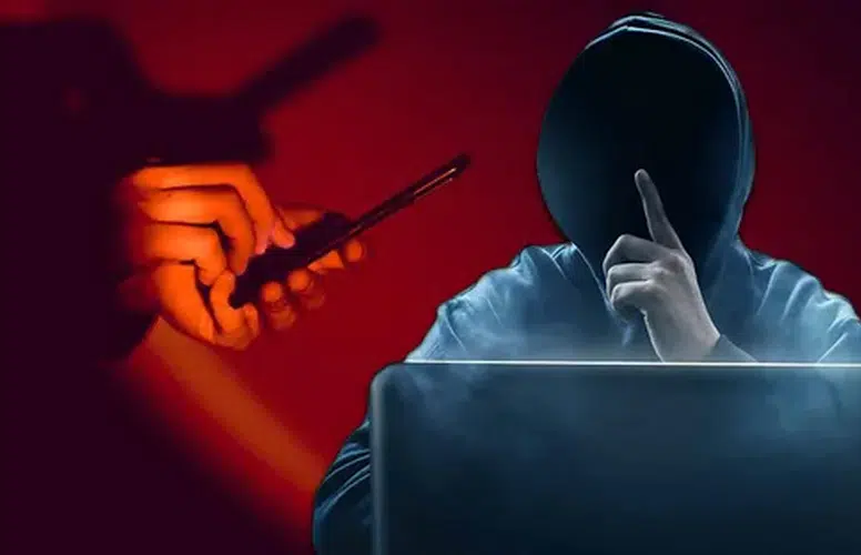 İRANLILARA NAMAZ UYGULAMASI ÜZERİNDEN İKİ AYRI MESAJ GELDİ!