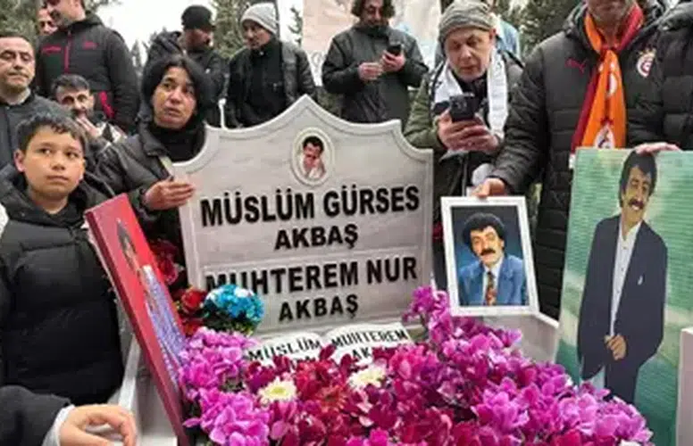 MÜSLÜM GÜRSES VEFATININ 13.YILINDA MEZARI BAŞINDA ANILDI!