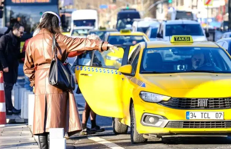 İSTANBUL'DA TAKSİLERDE SİNGAPUR TARİFESİNE GEÇİLİYOR!