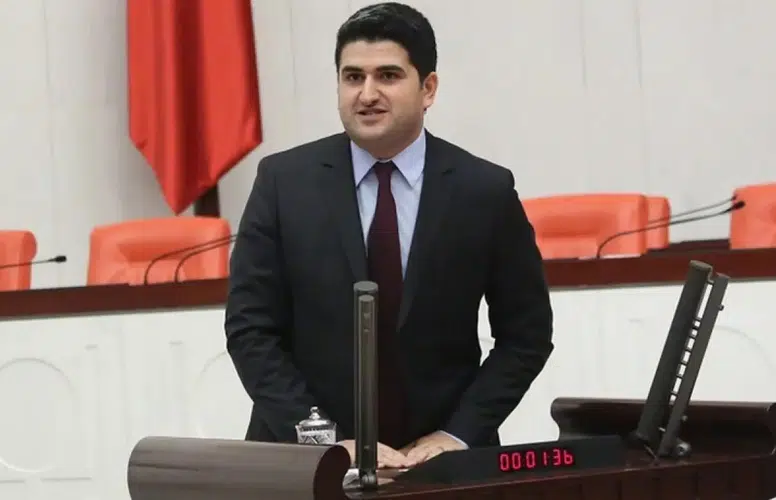 ATAŞEHİR BELEDİYE BAŞKANI ONURSAL ADIGÜZEL ADLİYEYE SEVK EDİLDİ!