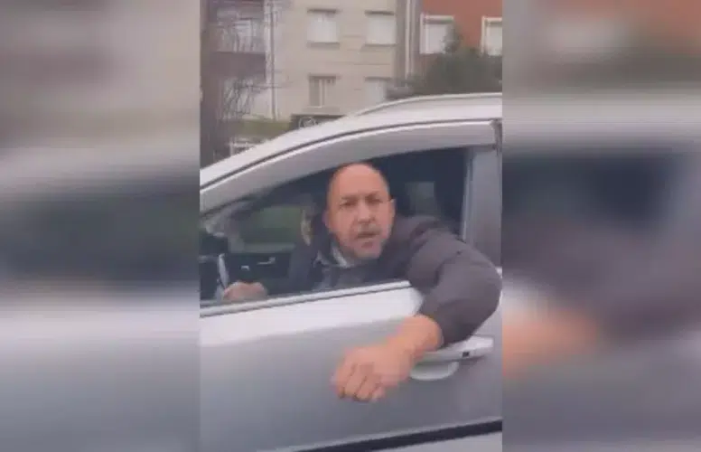 TRAFİKTE ARAÇTA ÇOCUĞU OLAN KADINA SALDIRAN SÜRÜCÜ GÖZALTINDA!