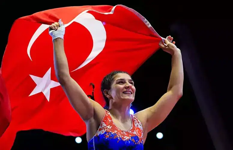 FLAŞ HABER? GÜREŞTE NESRİN BAŞ AVRUPA ŞAMPİYONU OLDU!