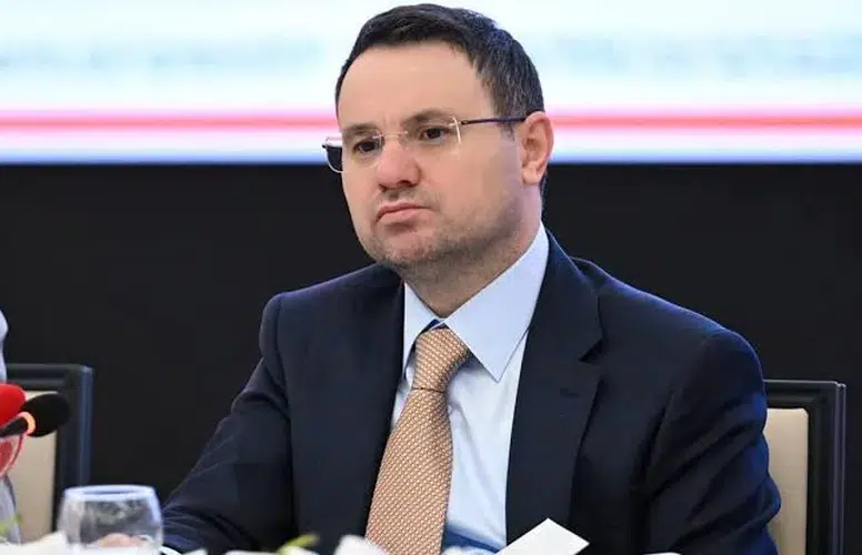 ADALET BAKANI GÜRLEK:”119 ÜLKEDE 2 BİN 707 FETÖ’CÜNÜN PEŞİNDEYİZ!”