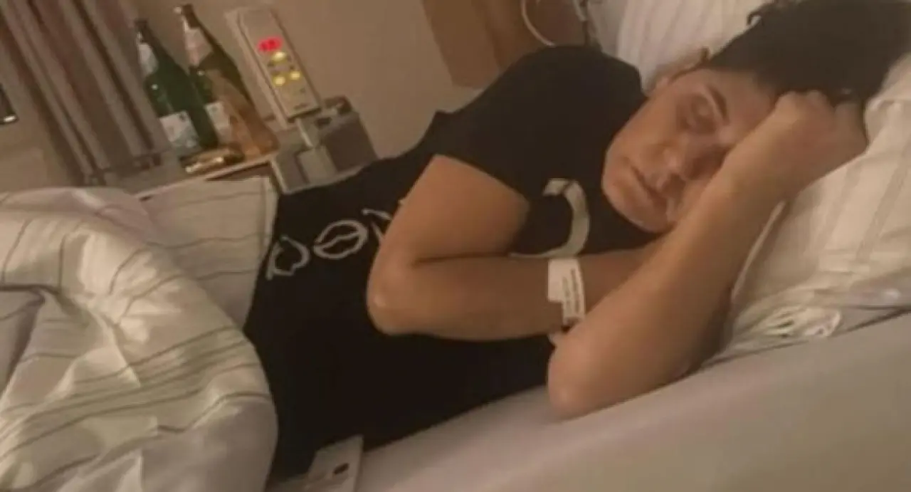 Cansever’den yürek burkan paylaşım! Hastane odasından seslendi... - Resim : 1