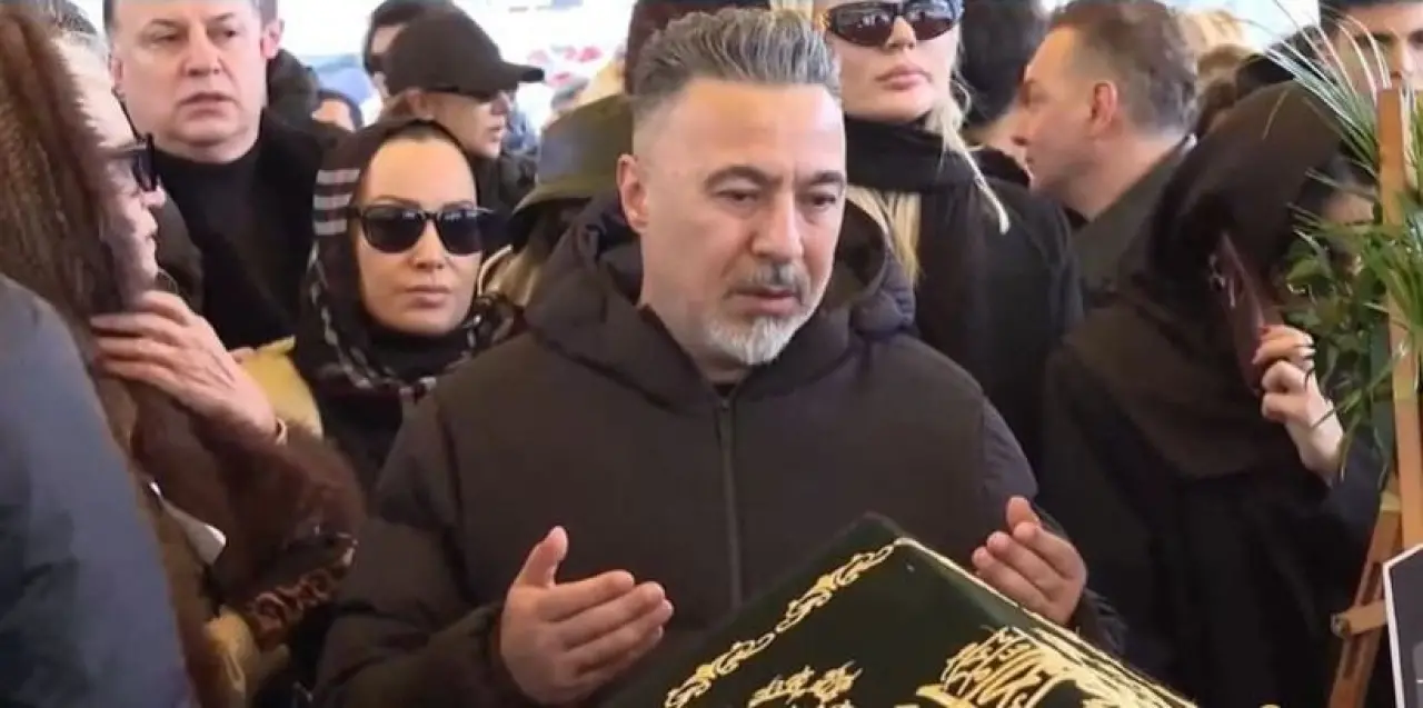 Ünlü şarkıcı Fatih Ürek'e son veda: Cenazede gözyaşları sel oldu… - Sayfa 2