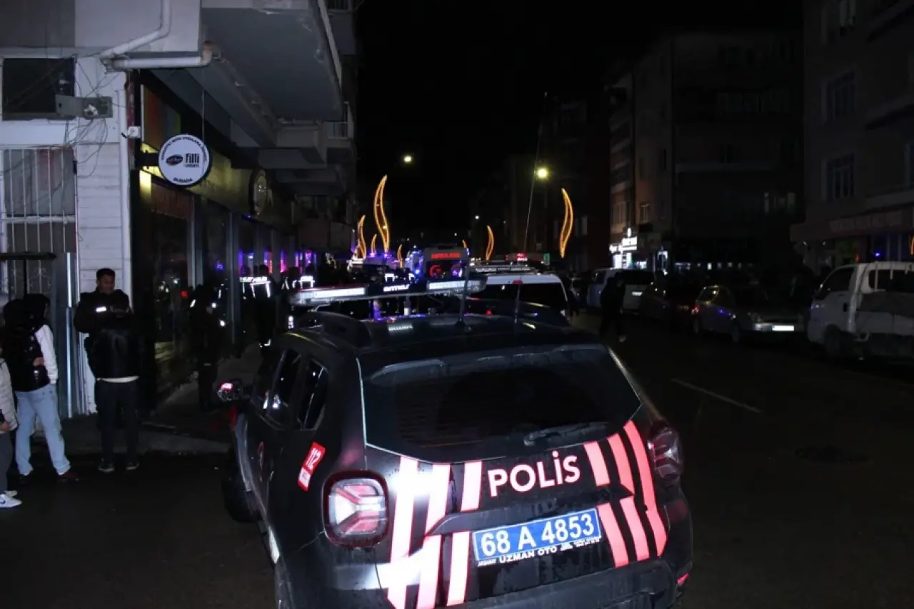 Kan gölüne dönen dairede 3 ceset! Tüyler ürperten olayda sır perdesi aralandı - Sayfa 1