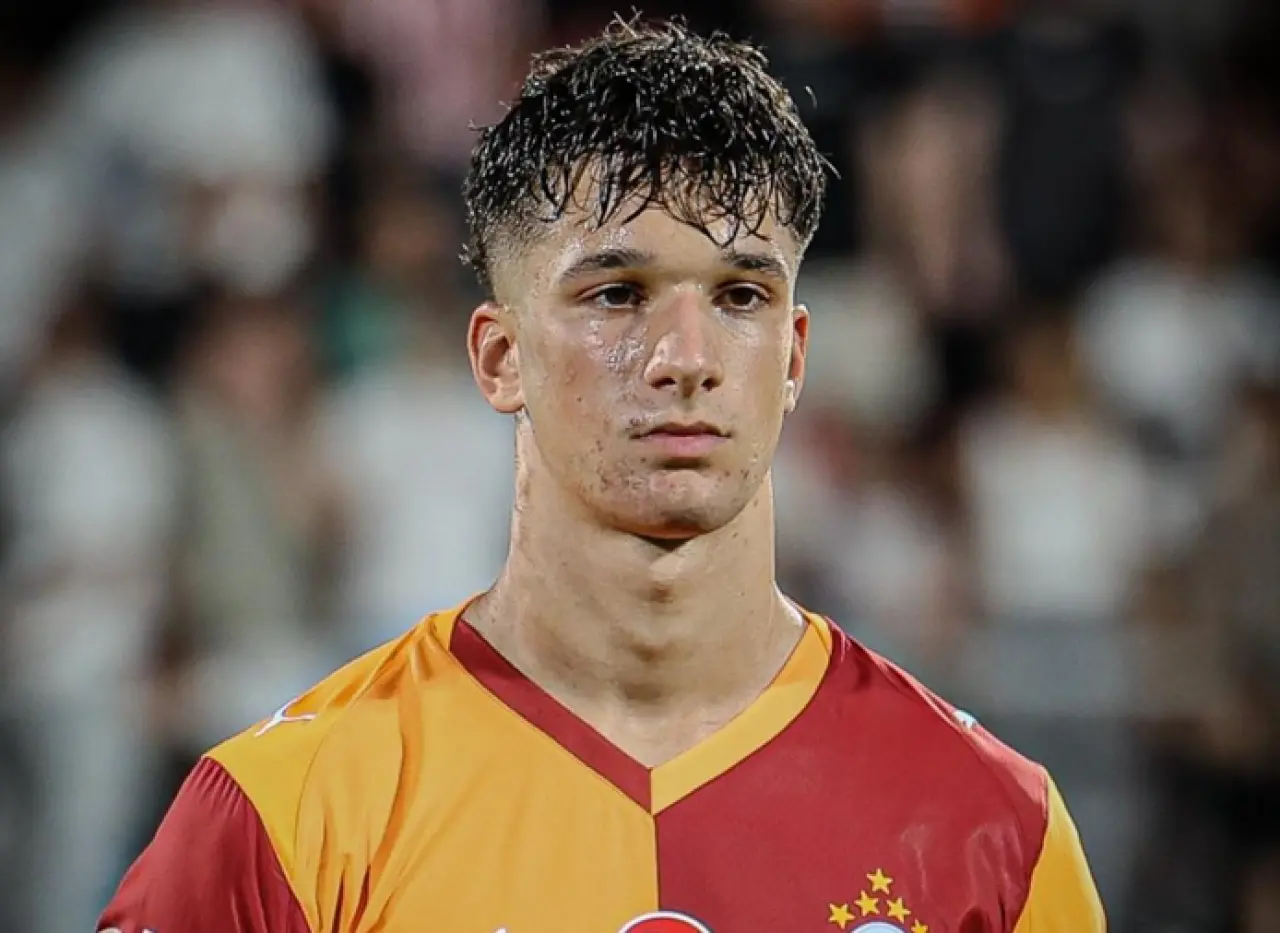 Florya'nın kalbine hançer saplandı! Galatasaray efsanesinin oğlu Fenerbahçe'ye gidiyor! - Resim : 1