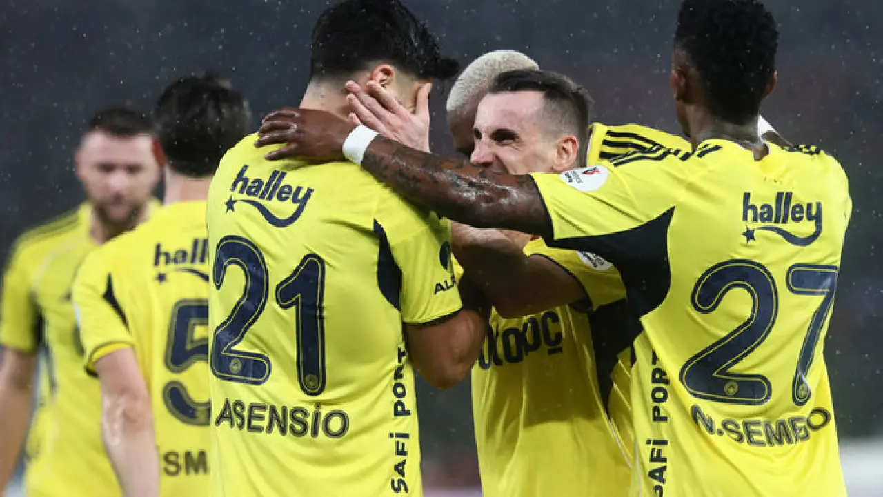 21 yıl sonra bir ilki başardı! Fenerbahçe'den deplasmanda kritik galibiyet - Resim : 1