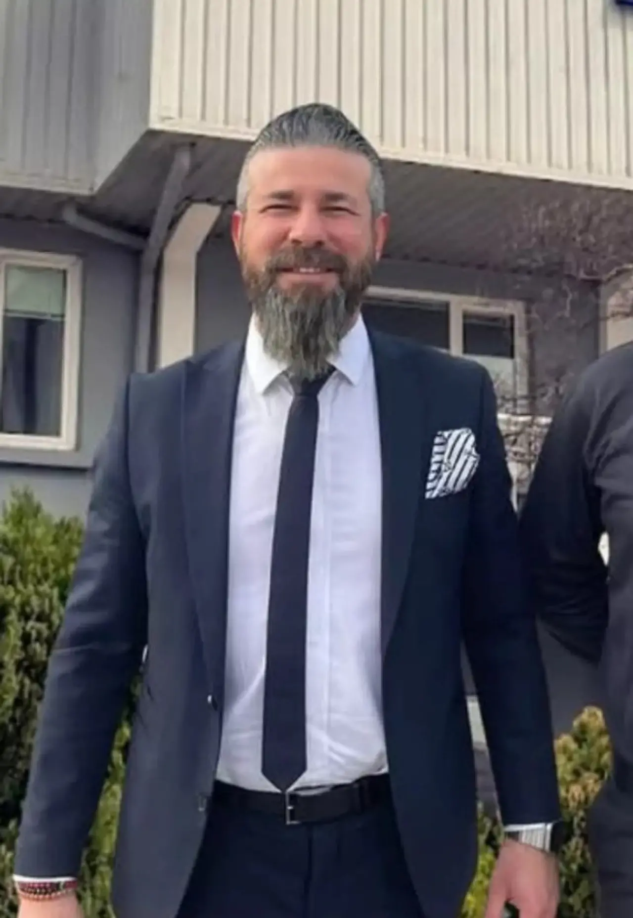 Pendik'te otopark tartışması cinayetle bitti: Kızının gözü önünde vuruldu! - Resim : 1