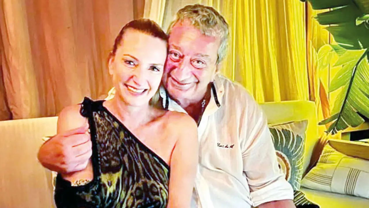 Ünlü iş insanı beton mikserin altında kalarak can verdi - Resim : 1