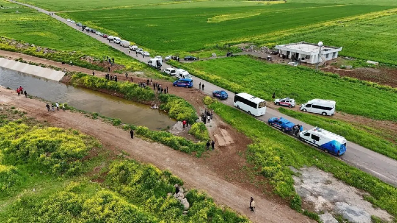 Narin'in ilçesinde bir kayıp vakası daha! Kız çocuğundan haber geldi - Resim : 1