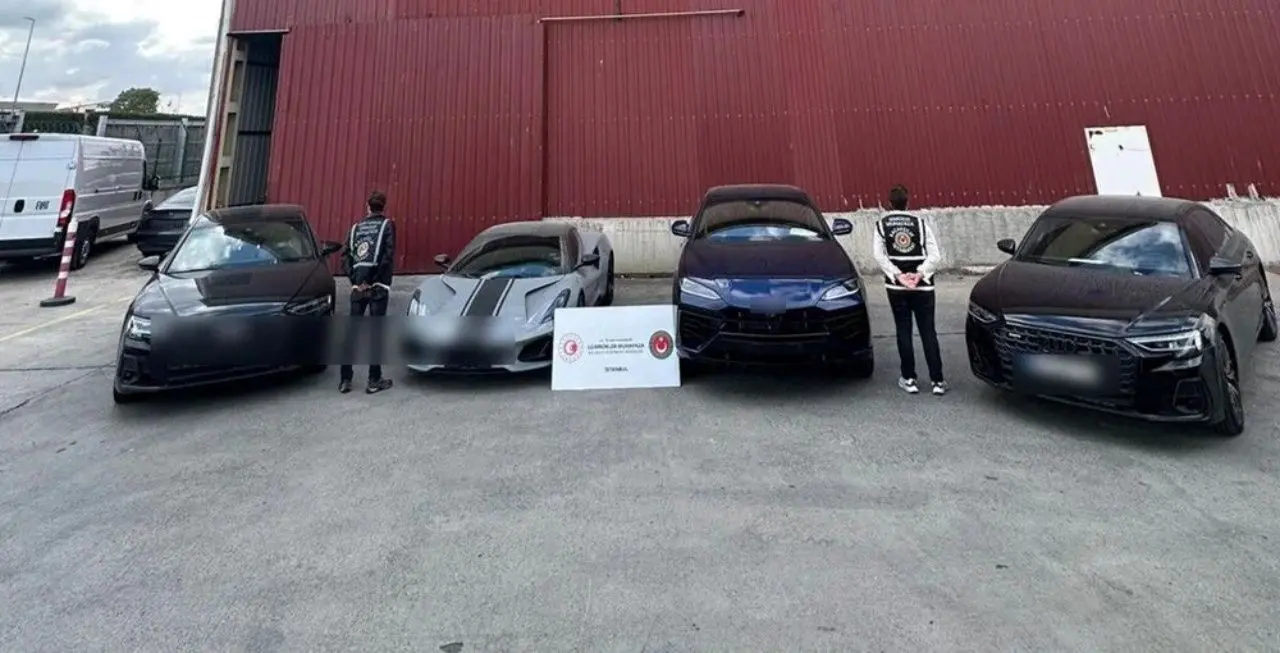 Değeri 288 milyon TL! Sahte fatura ile değeri düşürülen 10 lüks araca el konuldu - Sayfa 4