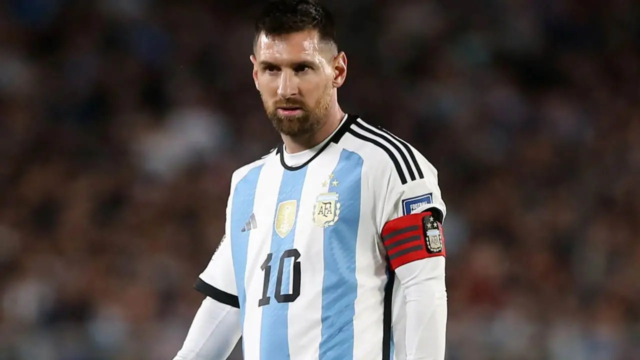 Lionel Messi Galatasaray'a geliyor! Türk futbol tarihine geçecek transfer için operasyon başladı: Taraftarlar havalara uçtu - Sayfa 11