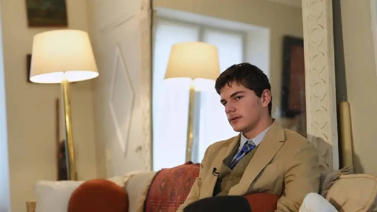 Dünya onu konuşuyordu! Louvre soygununu gölgede bırakan fötr şapkalı fenomenin sırrı çözüldü! Meğer kimmiş... - Sayfa 2