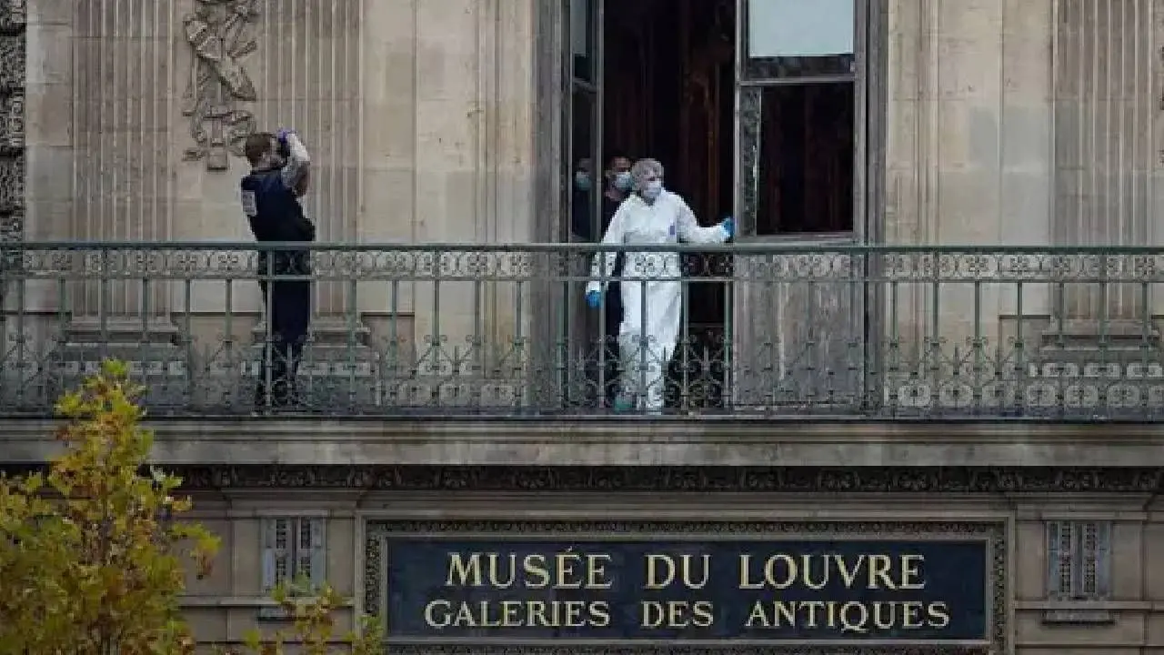 Dünya onu konuşuyordu! Louvre soygununu gölgede bırakan fötr şapkalı fenomenin sırrı çözüldü! Meğer kimmiş... - Sayfa 6