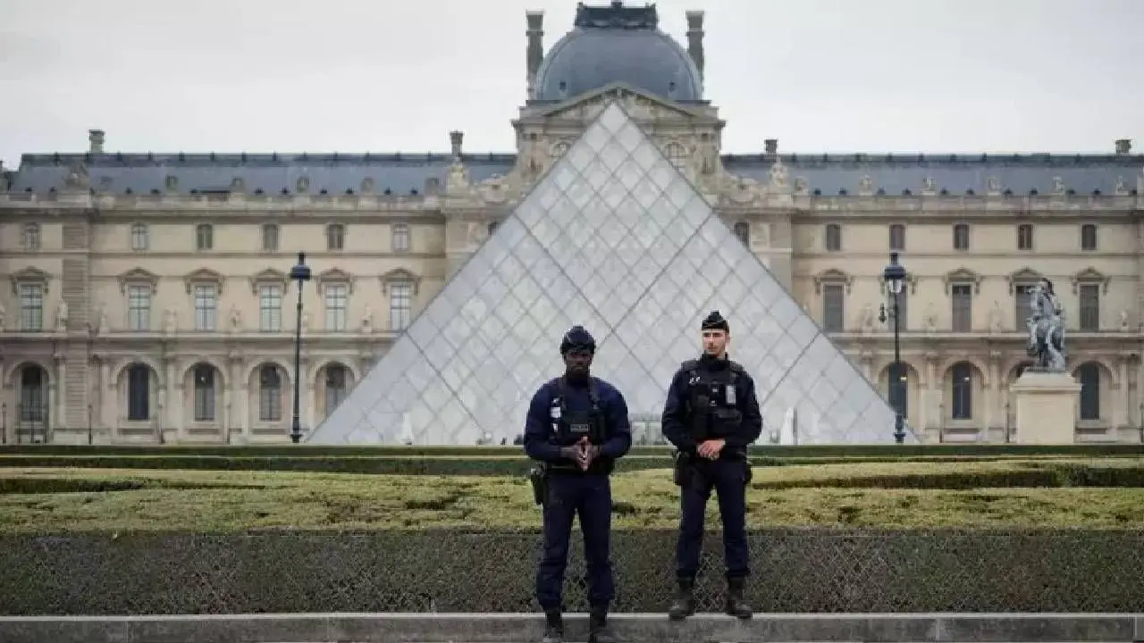 Dünya onu konuşuyordu! Louvre soygununu gölgede bırakan fötr şapkalı fenomenin sırrı çözüldü! Meğer kimmiş... - Sayfa 5