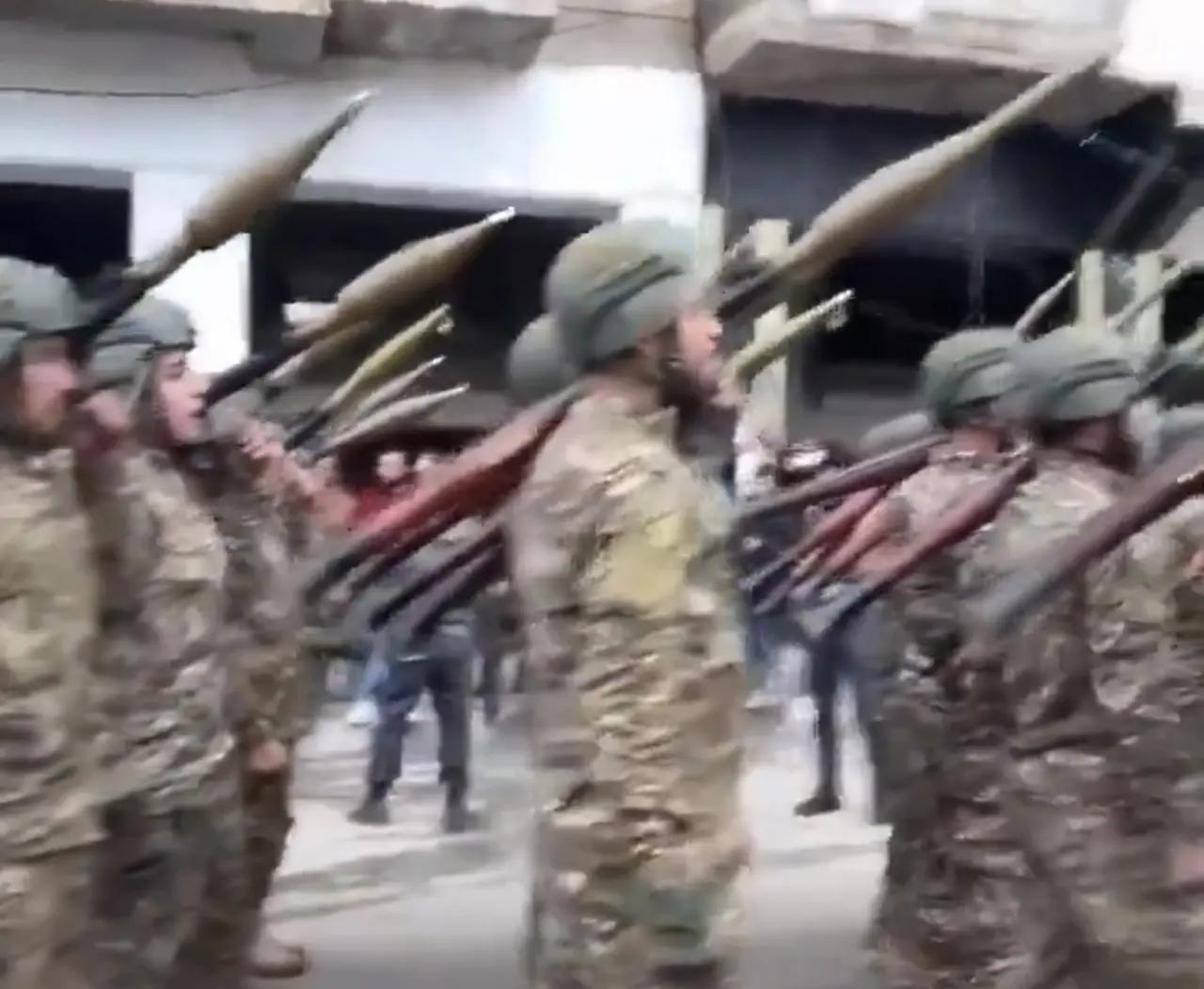 Askeri Birlikler Geçit Töreninde